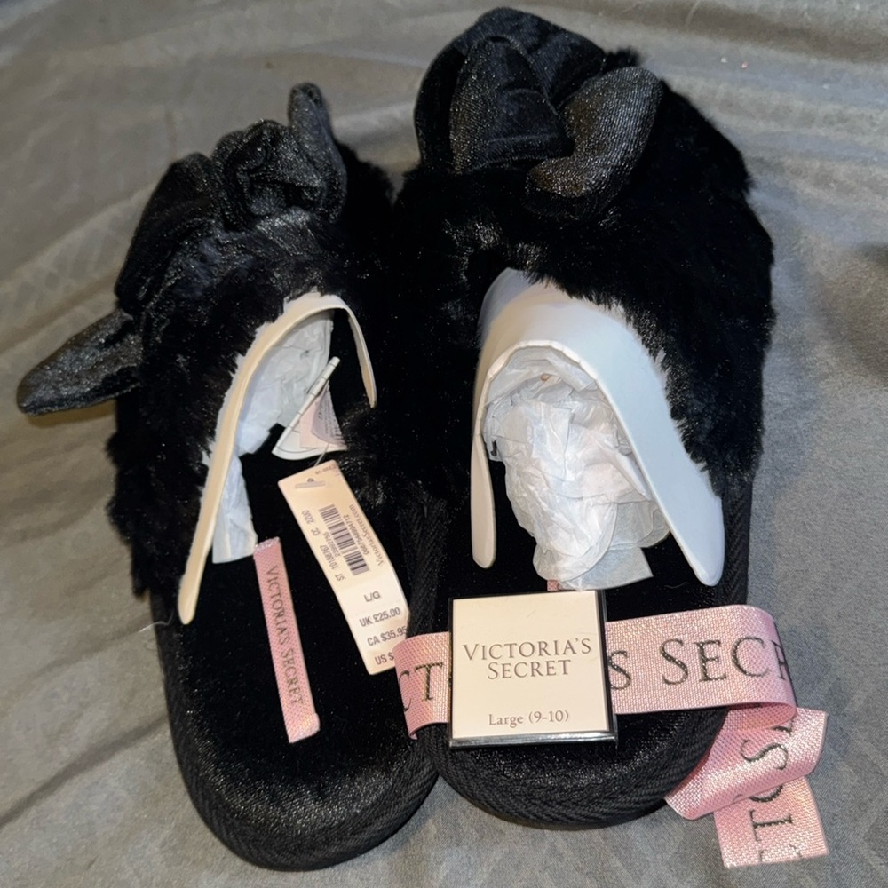 Victoria's Secret Pom-Pom Women's Medium 9/10 Comfy Slipper Shoes Open Back NWOT